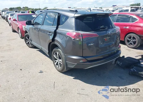 2017 Toyota Rav4 Xle z USA, uszkodzony, nr VIN JTMWFREVXHJ708196